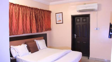 Chantella Suites Hotel in Lagos