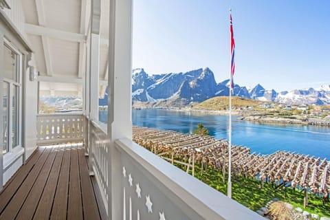 Balcony/Terrace, Seating area, Landmark view, Mountain view, Sea view