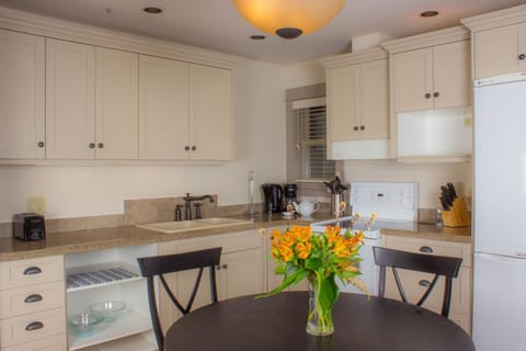 The Cottages on Salt Spring Island Villa in Galiano Island