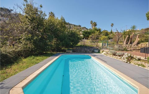 Nice Home In Vallauris With Swimming Pool Casa in Antibes