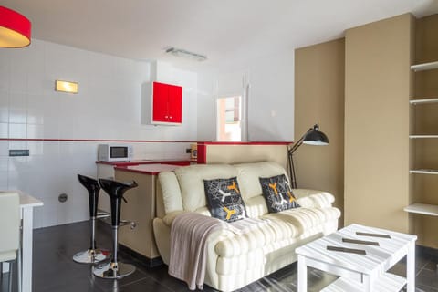 Kitchen or kitchenette, Dining area, Sea view