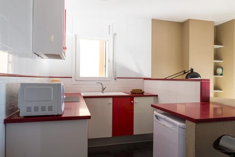 Kitchen or kitchenette, Sea view