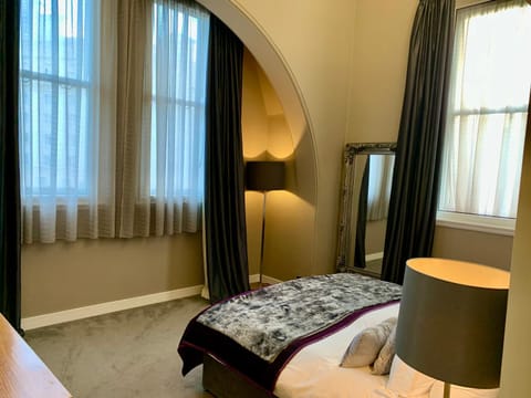Quebecs Luxury Apartments Apartment hotel in Leeds