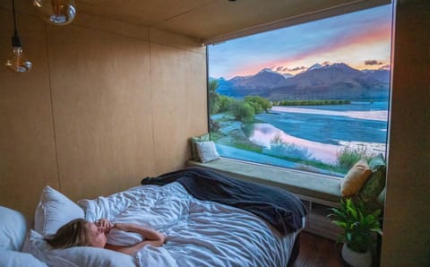 Bed, Lake view, Mountain view, Sunrise