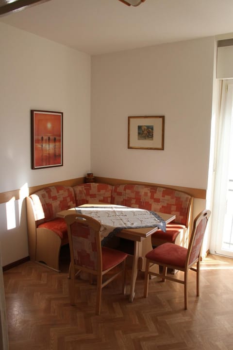 Guesthouse48 Apartamento in Bolzano