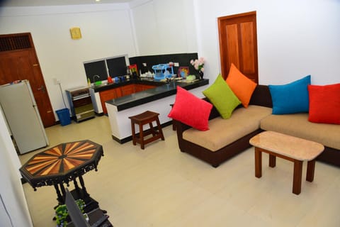 Communal lounge/ TV room, TV and multimedia, Kitchen or kitchenette, Kitchen or kitchenette, Living room, Seating area, Dining area