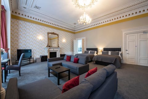 Grosvenor Suites Apartment in Edinburgh