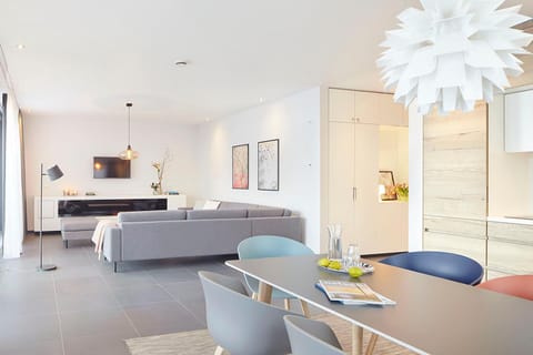 TV and multimedia, Kitchen or kitchenette, Living room