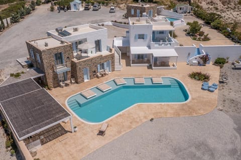 Blu Suites and Studios Country House in Milos