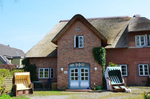 Patio, Facade/entrance, Garden