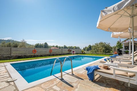 Pool view, Swimming pool, sunbed