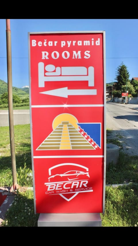 Becar Pyramid Rooms Bed and Breakfast in Federation of Bosnia and Herzegovina