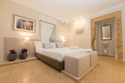 Palazzo Taranto Luxury Rooms Übernachtung mit Frühstück in Caltagirone