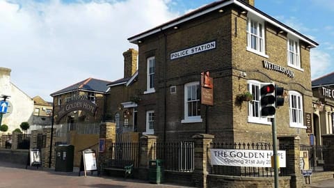 The Golden Hope Wetherspoon Hotel in Sittingbourne