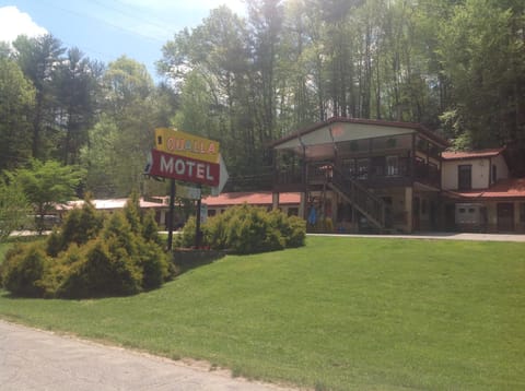 Qualla Cabins and Motel Cherokee near Casino Motel in Cherokee