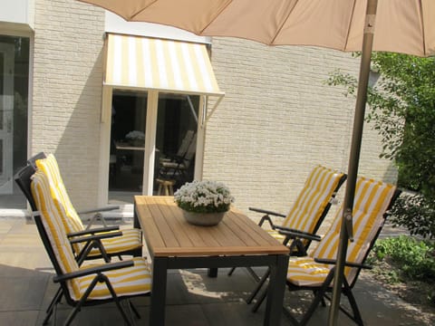 Patio, BBQ facilities, Garden, Balcony/Terrace