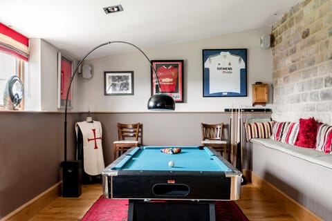 Billiard, Game Room, TV and multimedia, Living room, Evening entertainment