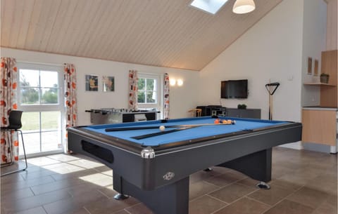Cozy Home In Blvand With Indoor Swimming Pool Casa in Blåvand
