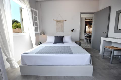 Alia Luxury Apartment Condo in Gaios