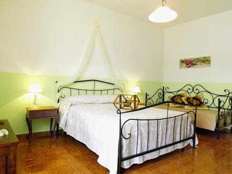 Balcony/Terrace, Balcony/Terrace, Bedroom, Mountain view, Sea view, young children, older children, group of guests, Family