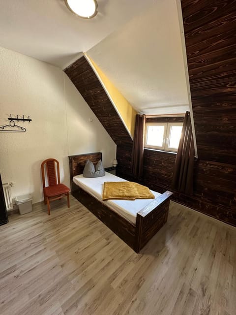 Bed, Photo of the whole room, Mountain view