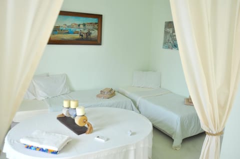 2 bedrooms apartement at Psathi 700 m away from the beach with sea view furnished terrace and wifi Condo in Milos