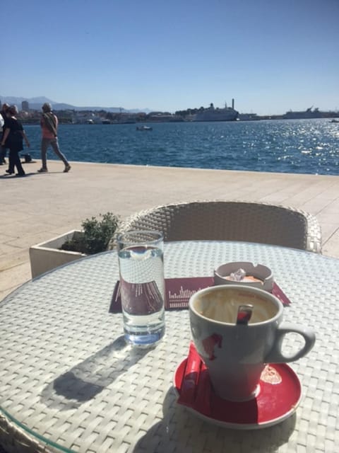 Nearby landmark, Restaurant/places to eat, Neighbourhood, Natural landscape, Beach