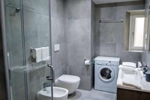 Shower, Toilet, Bathroom, bidet, washing machine