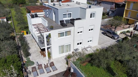 Property building, Bird's eye view