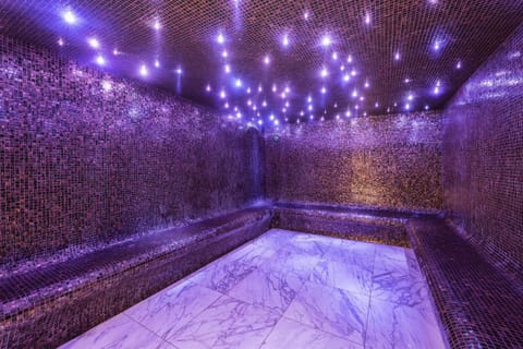 Steam room, Spa and wellness centre/facilities