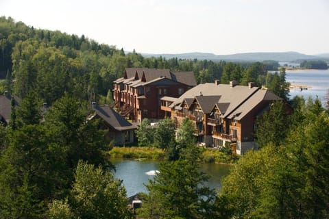 Les Condos Du Lac Taureau- Rooms & Condos Resort in Quebec