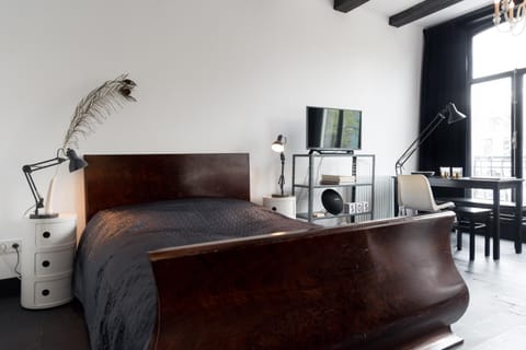 The Black Canal view private studio Chambre d’hôte in Amsterdam