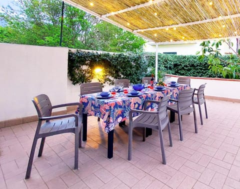 Patio, Solarium, Balcony/Terrace