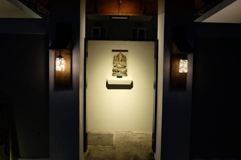 Facade/entrance, Night