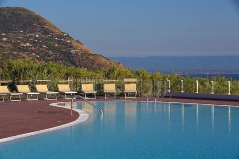 Bird's eye view, Sea view, Swimming pool