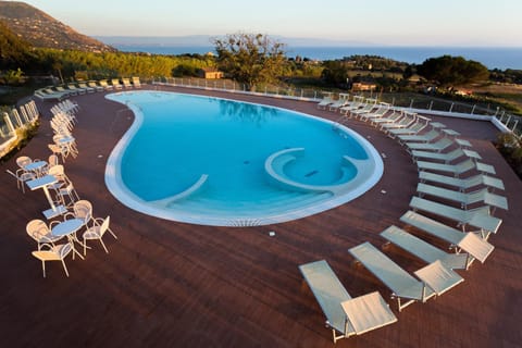 Bird's eye view, Sea view, Swimming pool