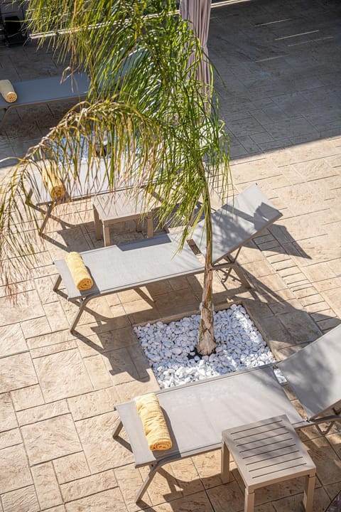 Property building, Patio, Day