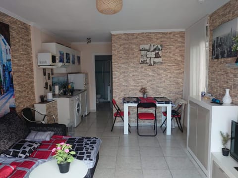 Las Floritas Apartment in Playa de las Americas