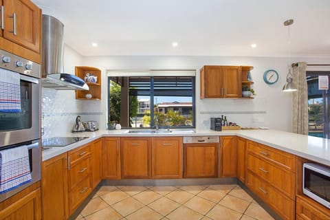 A Perfect Stay - La Vida House in Gold Coast