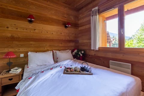 La Cabane de Serre-Chevalier, dans un esprit chalet, commune de Le Monêtier-les-Bains Apartment in La Salle-les-Alpes