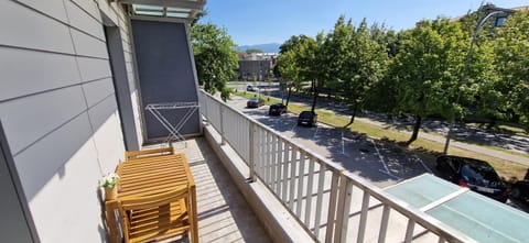 View (from property/room), Balcony/Terrace