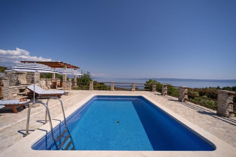 The Ultimate Escape - two traditional cottages & private pool House in Selca, Brač