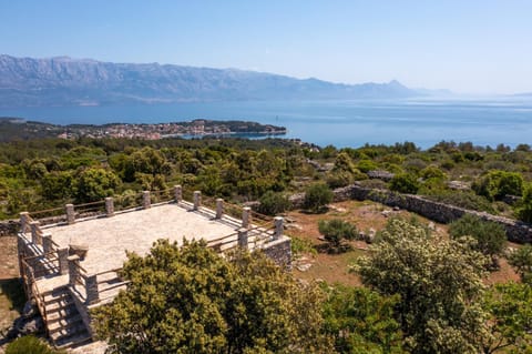 Nearby landmark, Day, Natural landscape, Beach, Mountain view, Sea view