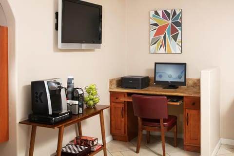 Coffee/tea facilities, Business facilities