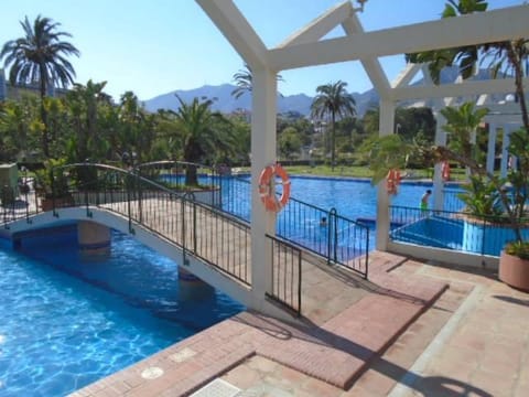 Swimming pool, Swimming pool