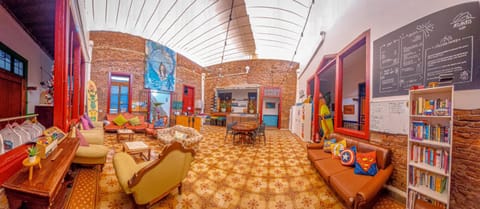 Atlantis Surf Hostel Bed and Breakfast in Comarca Norte