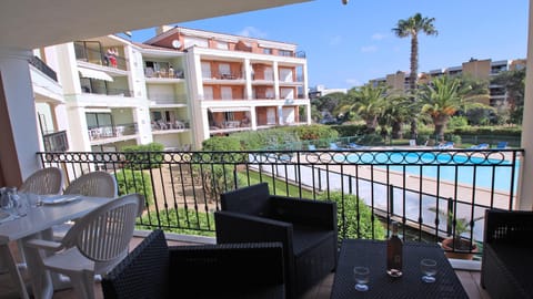 Balcony/Terrace, Pool view