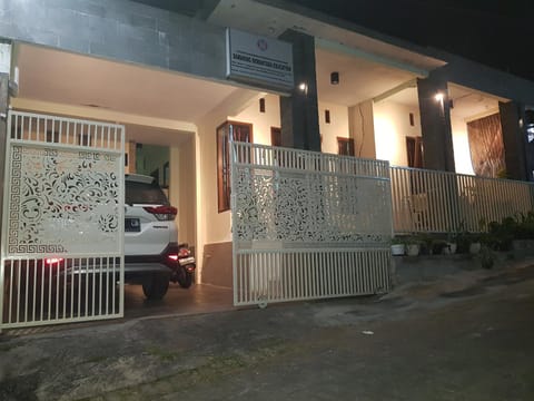 Hansel Homestay Haus in Batu