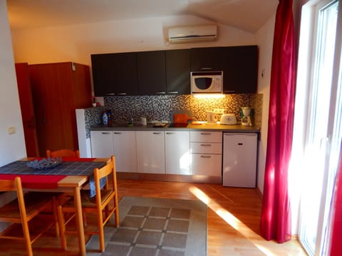 Adrienn Apartments Apartment in Stari Grad