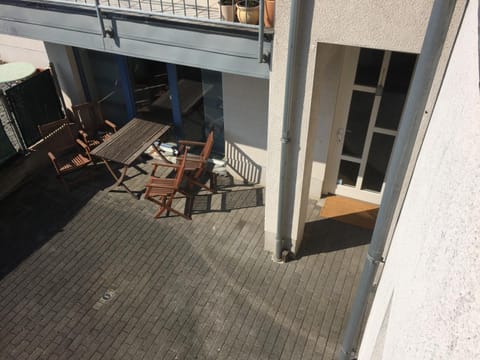 Facade/entrance, Balcony/Terrace